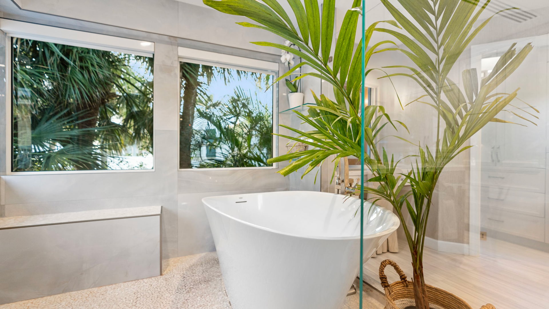 615 Idlewyld Drive Master Bath